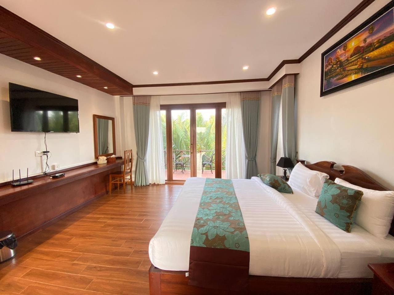 Lodge Moni Essara Kampot Exterior photo